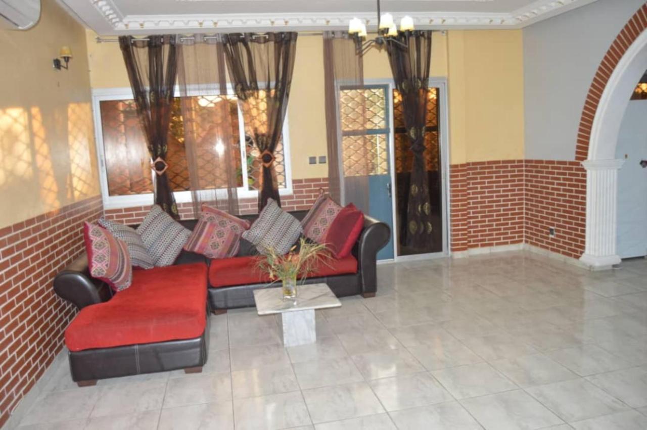 Résidence Hotelière Borel Denver Douala Exterior foto