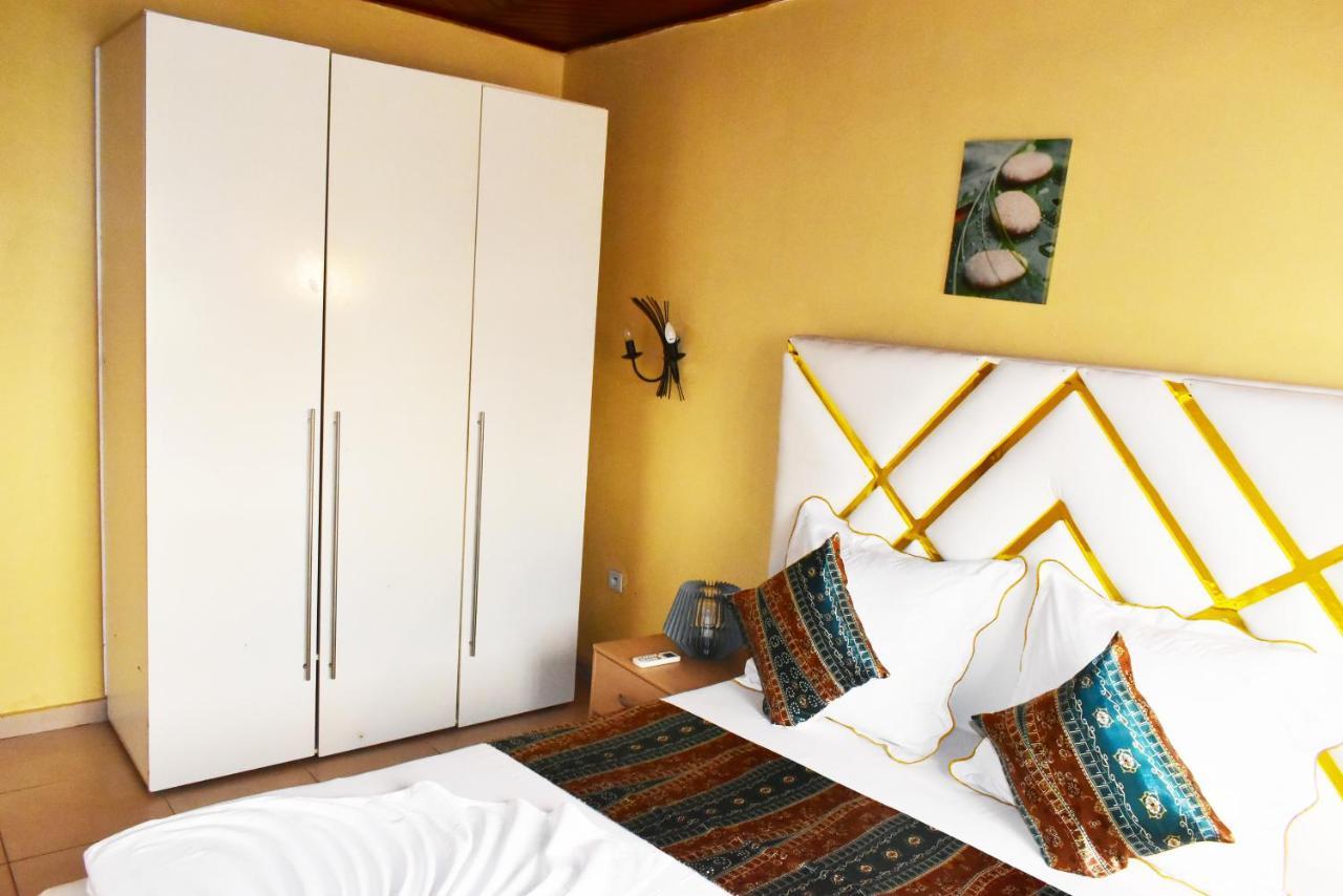 Résidence Hotelière Borel Denver Douala Exterior foto